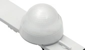 wandcontactdoos kunt u elektronische apparatuur aansluiten via het lichtlijnsysteem.