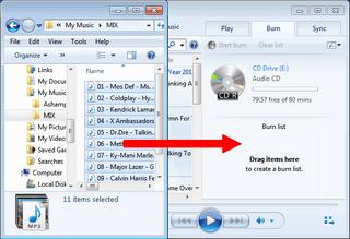 7. Sleep de MP3 bestanden die je op je Audio CD wilt branden van Windows Verkenner naar de lijst voor branden in Windows Media Player.