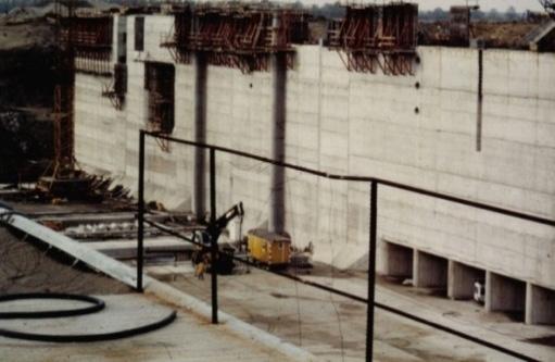 Bijlage B Projecten waarin beton met gerecycleerde granulaten gebruikt werd B2 Berendrechtsluis Haven van Antwerpen Voor de bouw van deze sluis werd er 650.000 m³ beton gebruikt.
