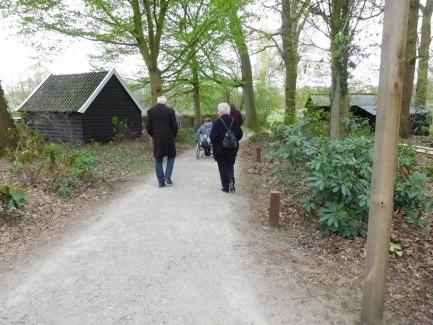 Voldoet. Wandeling (geel) 4.