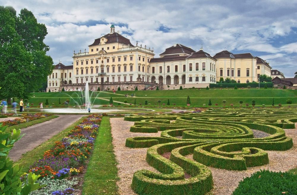 5 dinsdag 20 STROMBERG - LUDWIGSBURG Vandaag rijden we in een rit van ruim 200 kilometer naar onze volgende bestemming het Schlosshotel