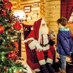 Het Huis van de Kerstman is gebaseerd op het wereldberoemde Home of Santa beschikt over diverse kamers, waaronder een postkamer, een keuken en Claus in