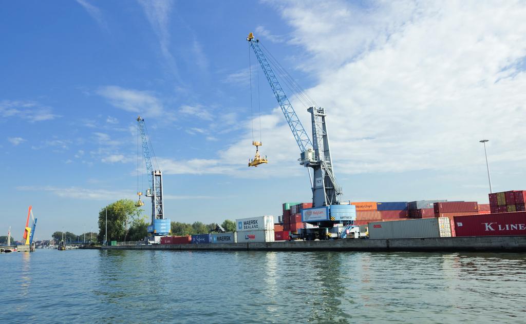 UITBOUW ECONOMISCHE NETWERKEN Het beschikken over en het vrijwaren van voldoende goed uitgeruste en state of the art watergebonden bedrijventerreinen waar waterweggerelateerde activiteiten - die dus