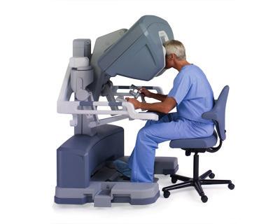 De robot zelf is dus een gebruiksinstrument die ervoor zorgt dat de chirurg erg nauwkeurig en precies kan werken maar verricht geen denkwerk en opereert dus niet zelfstandig.
