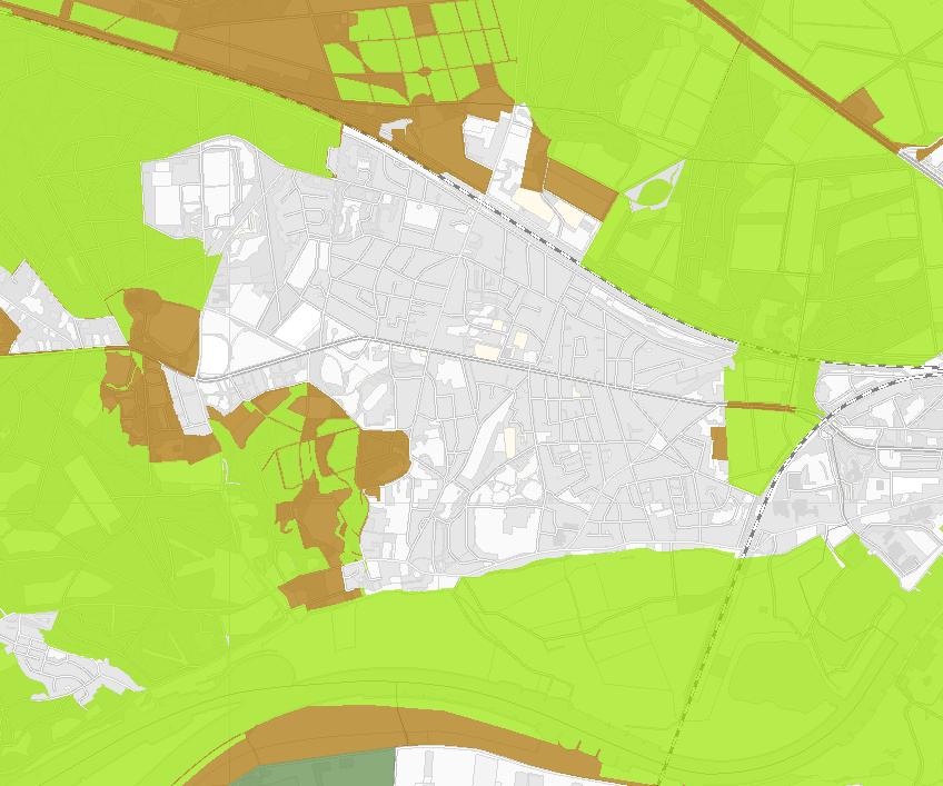 De bebouwde kom van Oosterbeek, waarbinnen het plangebied gesitueerd is, valt in zijn geheel buiten deze EHS (zie figuur 3).