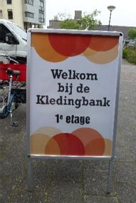 Locatie Ook in 2018 heeft de Kledingbank gebruik mogen maken van een van de zalen van t Trefpunt van Stichting Welzijn Stichtse Vecht (WSV) op de eerste etage van t Heijcop In Breukelen.