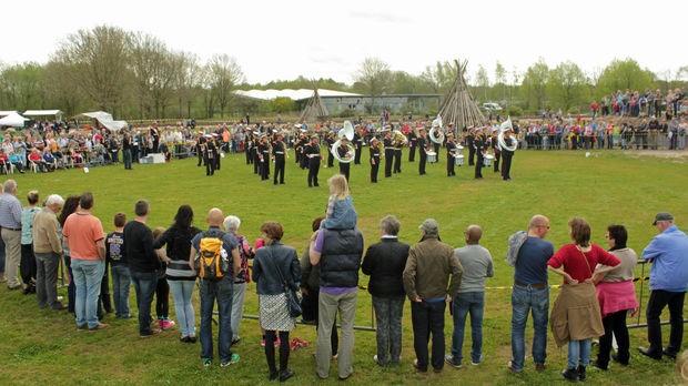 Bijvoorbeeld Bevrijdingsdag: wij gaan sowieso met deze evenementen door, en zullen aangeven waar op onderdelen de kwaliteit en aantrekkelijkheid verhoogd kan worden.