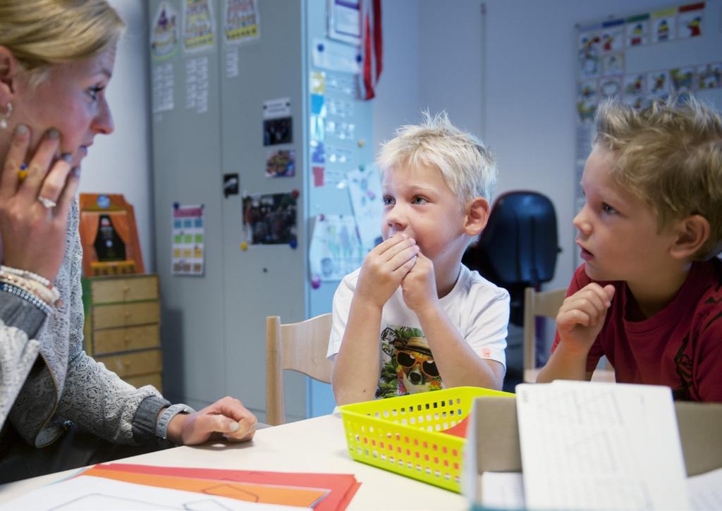 Maart 2016 Oudergesprekken 1 2 3 4 5 6 9 7 8 9 10 11 Pitje 13 12 13 10 14 15 16 17 18 21 22 Open dag MR vergadering 11 21 22 23 24 25 Paasactiviteit Goede Vrijdag 26 27 1e Paasdag 12 Pitje 14 28 29