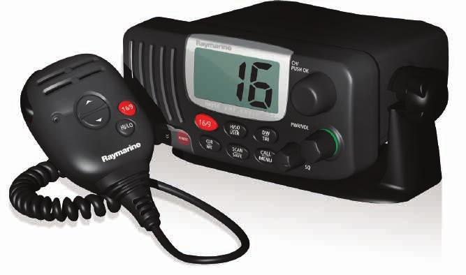 Raymarine Ray54E DSC klasse-d marifoon voor vaste montage met vuistmicrofoon. Standaard met alle toegestane kanalen en ATIS. Omschakelbaar 1-25 Watt zendvermogen. Voedingsspanning 12V.