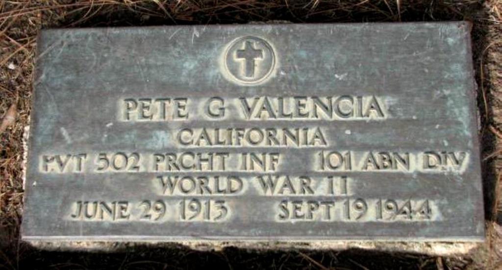 De grafsteen van Pete in Los Angeles op het Inglewood Park Cemetery.