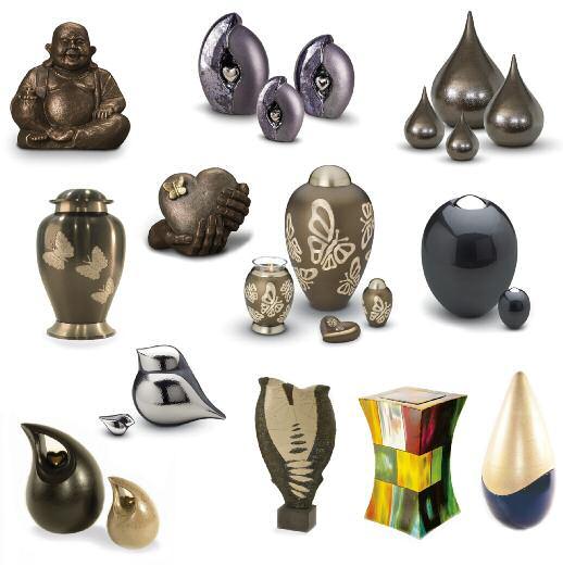 Urnen Enkele voorbeelden in diverse materialen en in verschillende groottes.