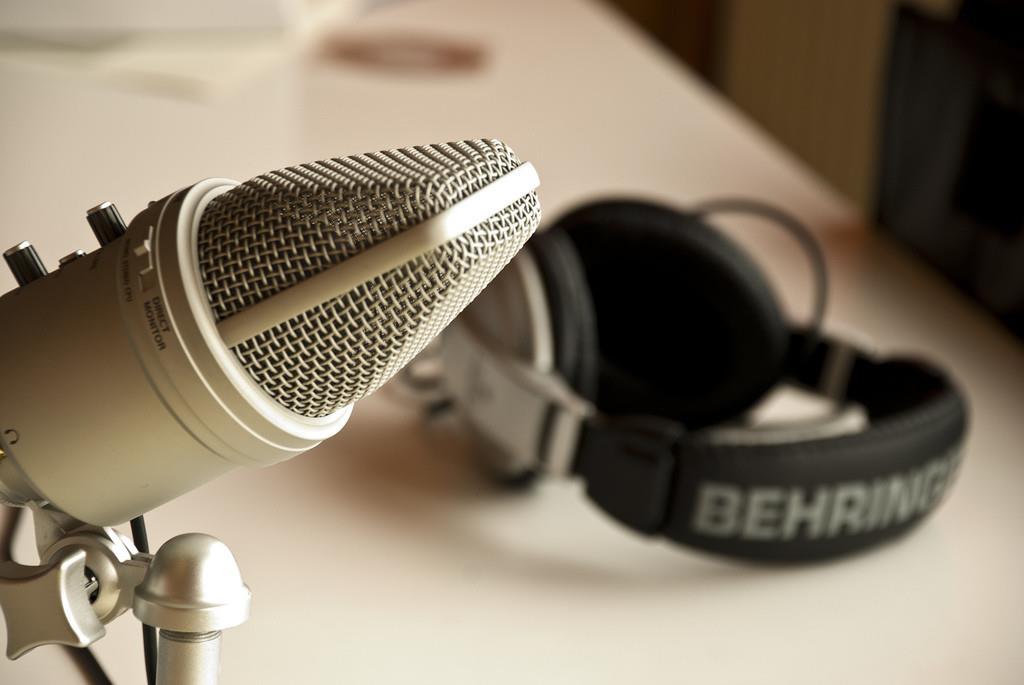 Gebruik podcasts neemt toe Adverteerders ontdekken podcasts Bekendheid van het begrip podcasts neemt toe