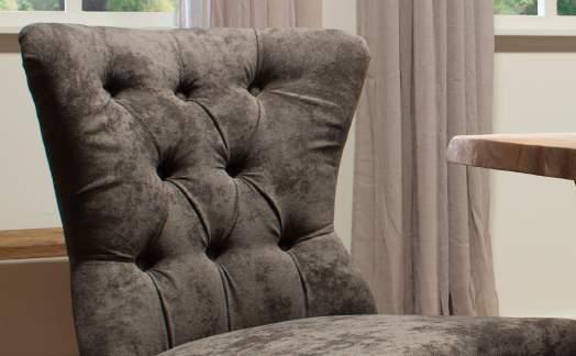 Ook de Aniston fauteuil is namelijk voorzien van een verend interieur.