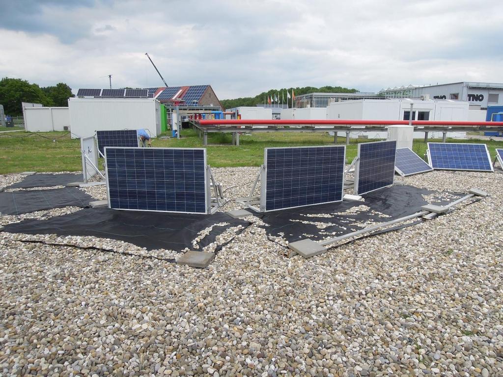 2. Onderzoeksmethode We hebben gemeten aan onze zonnepanelen op het testcentrum van Entrance Center of Expertise Energy (onderdeel van de Hanzehogeschool Groningen).