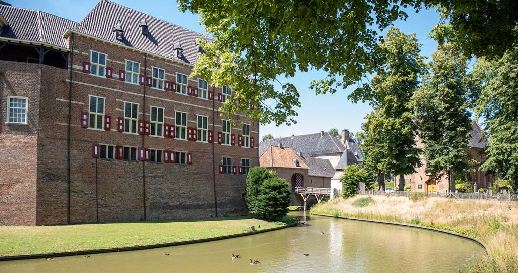 Geschiedenis De Grafelijke Korenmolen behoort tot de bezittingen van Huis Bergh, een kasteel uit de 13e eeuw. De heren Van den Bergh waren de eerste eigenaren van het kasteel en de molens in Bergh.