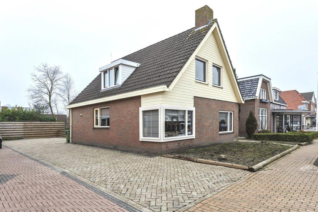 Groningerstraat 18 te Surhuisterveen Vraagprijs 259.500,- k.