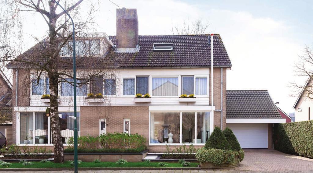 INTRO Zijn luxe, gemak en comfort uw kernwoorden en bent u op zoek naar een hoogwaardige en royale gezinswoning?