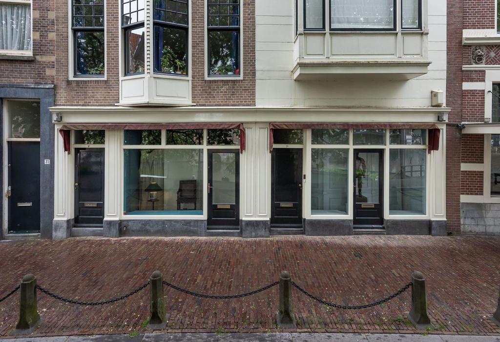 Omschrijving Algemeen Grootschalige winkelruimte gelegen in Rotterdam bevonden. Delfshaven. Het statige object uit begin 1900 bestaat uit in totaal circa 1.