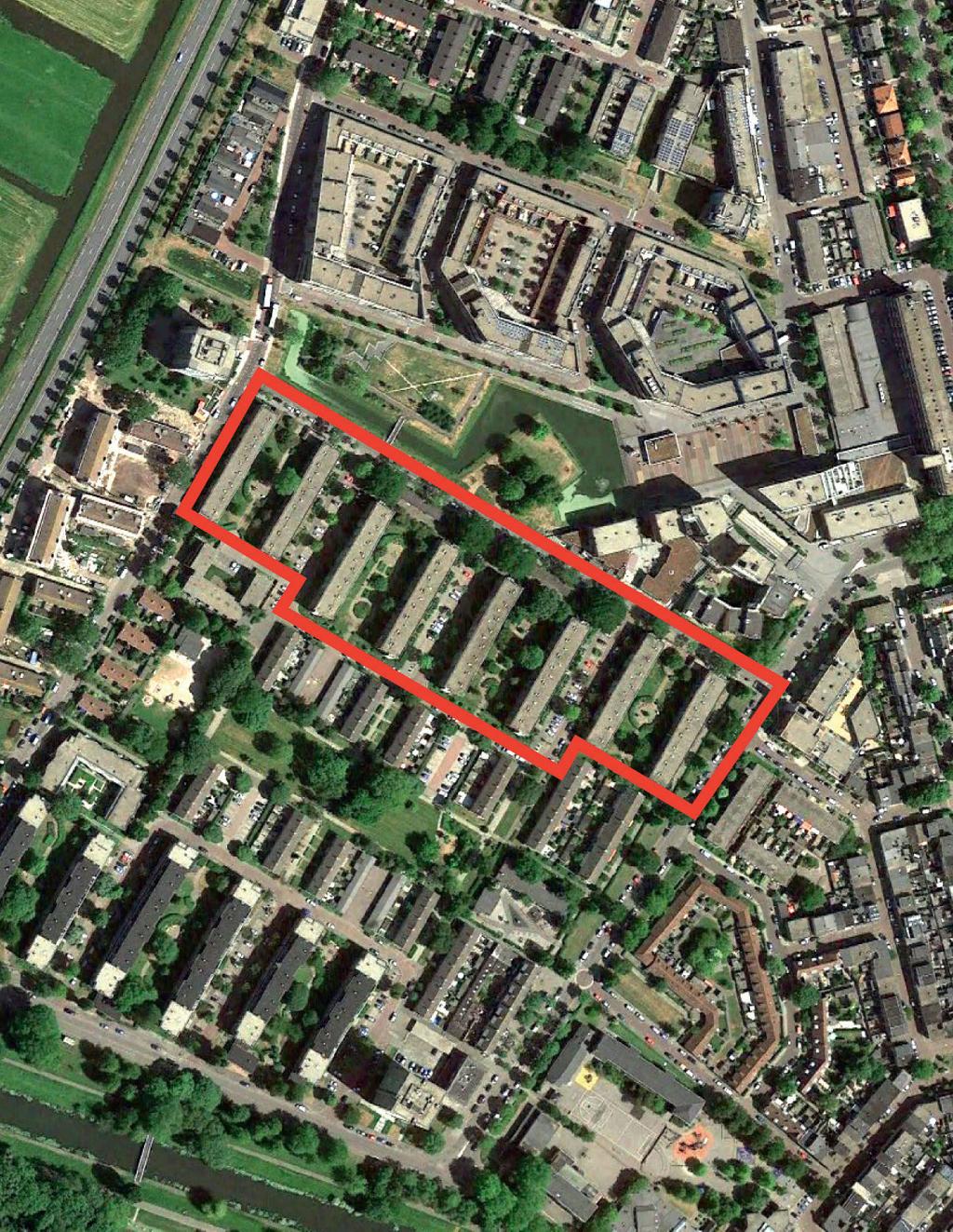 Sluitstuk wĳkvernieuwing Delftwĳk METAMORFOSE VAN DELFTWIJK NOORD door nieuwbouw van woningen, park en winkelcentrum. WIJKAANPAK NOG NIET AFGEROND.