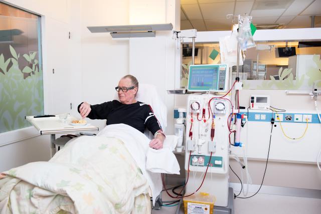 95% van de hemodialyse patiënten 3x per week 4 uur Specialistische