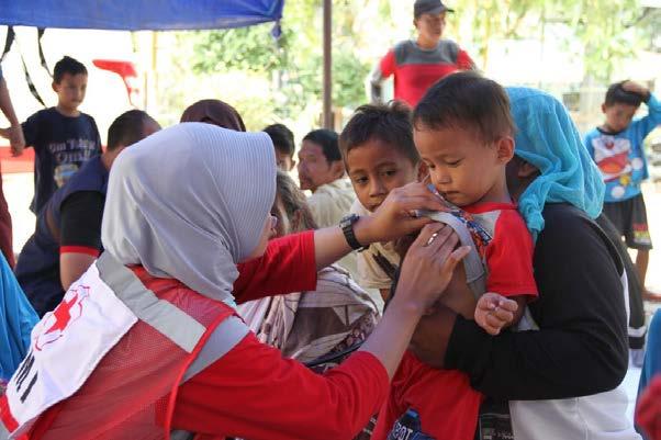 IFRC Het Indonesische Rode Kruis startte een enorme reddingsoperatie met steun van de Internationale Rode Kruisfederatie (IFRC) waarvan ook het Belgische Rode Kruis deel uitmaakt.