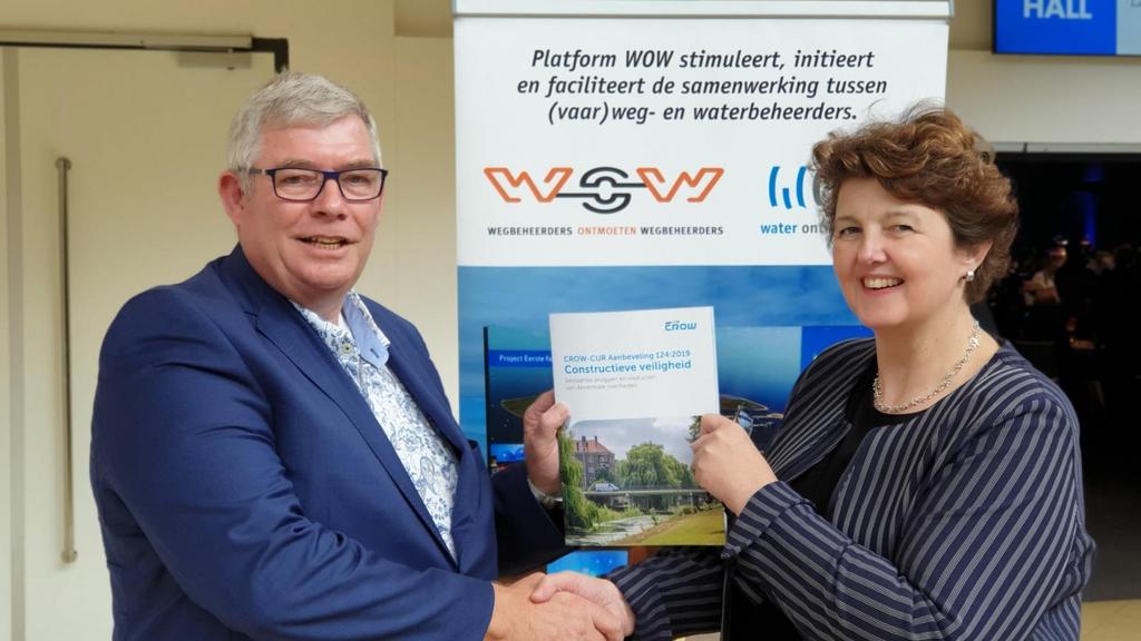 Lindy Molenkamp, bestuurslid WOW, neemt op 19 september 2019 tijdens de landelijke WOW-dag, het