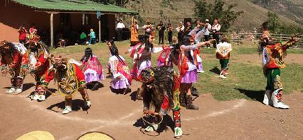 bijvoorbeeld met zang en dans. In mei werd ook de verjaardag van de school uitgebreid gevierd. De kinderen verzorgden een geweldige dag met traditionele dans en theater.