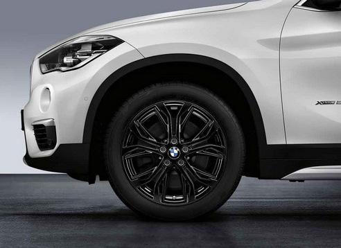 BMW X1 & X2 Styling 566 Jet Black Uni 18 Pirelli Pirelli Winter Sottozero 3 r-f*