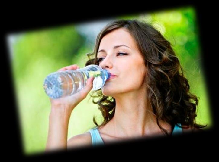 Dagelijkse hoeveelheid drinken Drink minstens 1.5 liter per dag Het is een goed idee om dit over de dag te verspreiden voor je dorst krijgt.