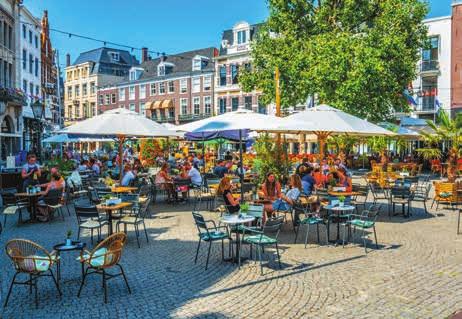 De stad staat bekend als het shopping center en de muzikale en culinaire hoofdstad van Nederland.