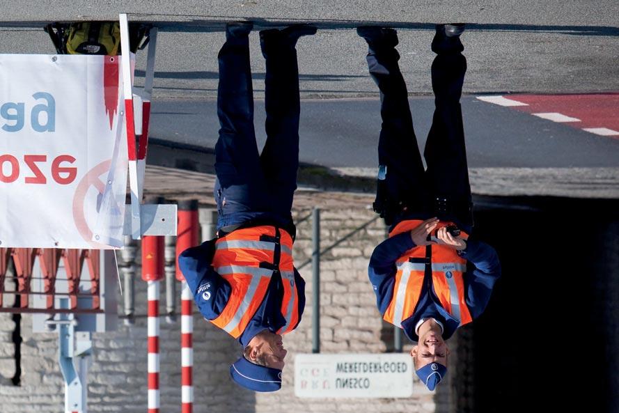 P rubriek FIETSEN op p. 37). Aangifte doe je in je regio of in het Politiehuis.