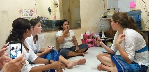 Een aantal kinderen volgt inmiddels al een langere periode onze lessen in Denpasar of gaat zelfs dankzij Stichting Kolewa naar speciaal onderwijs op de Yayasan Corti school.
