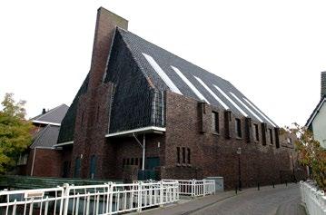 Voormalige gereformeerde kerk Eén van de hoogtepunten is de gereformeerde kerk die Egbert Reitsma in 1927 in bouwde.