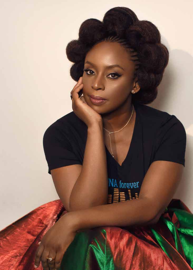 In Gedachten over rouw herdenkt Chimamanda Ngozi Adichie haar geliefde vader.