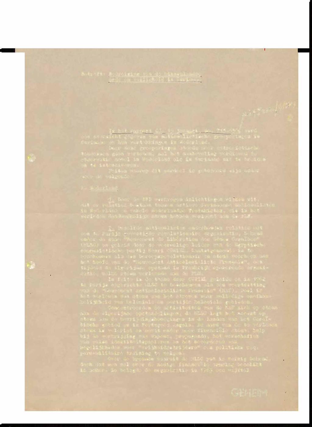 Betreft: Bedreiging van de binnenlandse orde en veiligheid in Suriname - IUI, f "i1.l e,r,:1 In het rapport M.!.z..._a!!]!;'ri, no. 715.