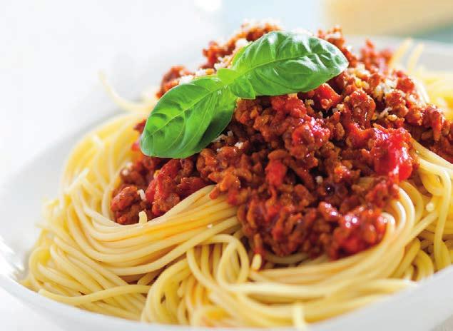 BOLOGNESE Spaghetti gehaktsaus geraspte kaas TAGLIATELLE