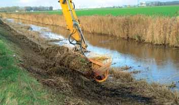 Door het sluiten van de kringlopen op zijn bedrijf met 100 procent grasgevoerd vee, vermindert de uitstoot van stikstof en wordt koolstof vastgelegd in de bodem.