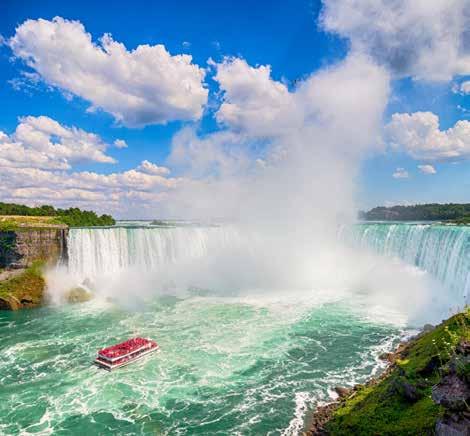 Air Transat Niagara Falls Montréal OOST-CANADA Wildlife & watervallen In Oost-Canada kan je cityhoppen makkelijk combineren met ongerepte wildernis.