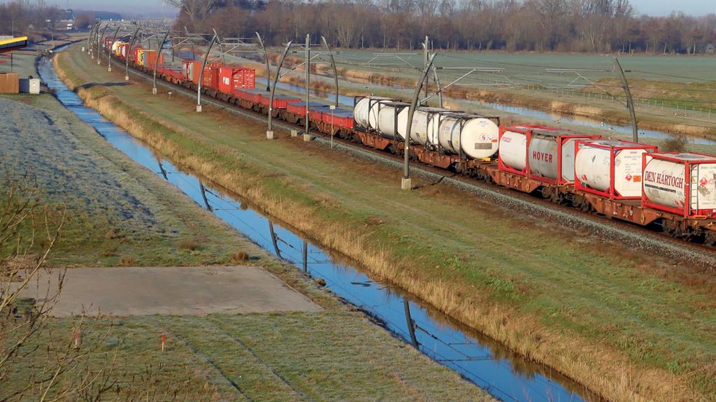 Bijlage II: treinen per relatie en 21 # goederentreinen per HB (afgerond 0-tallen) Van Amsterdam Beverwijk Blerick Eijsden grens Oldenzaal grens Noord Nederland Amsterdam X 300 400 0 Beverwijk X 0 0