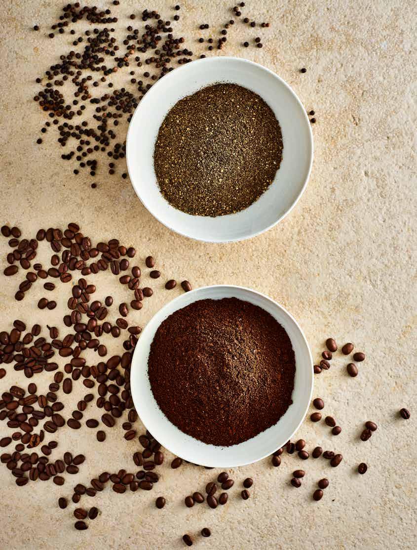 Peper en koffie 1 Doe 100 150 g peper of koffie in de mengbeker en maal ze tot de gewenste consistentie op stand 1 2.