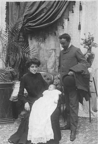 Intellectuele ontwikkeling en huwelijk Niceto Alcalá Zamora werd op 6 juli 1877 geboren in het plaatsje Priego, gelegen op ongeveer 100 km ten zuidoosten van Córdoba.
