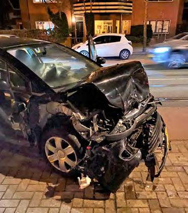 Inventarisatie van verkeers-onveilige plekken in de Vogelwijk gewenst Een door een extreme snelheid uit de bocht gevlogen auto, bestuurd door een naar later bleek dronken vrouw, had een geparkeerde