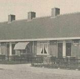 OVER ONS 70 Jaar Woonzorg Nederland 1955 Opening eerste bejaardenhuis van de NCHB, Huis in de Duinen in Zandvoort, met kamers van 14 m 2 (toilet en