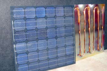 PhotoVoltaic Thermal Absorber Een PhotoVoltaic Thermal Absorber is een combinatie van fotovoltaïsche zonnecellen met een thermische zonnecollector in één paneel.