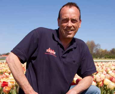 John Kreuk, bloembollenkweker Niet meer dan nodig, dat is genoeg Een forse energiebesparing bij het bewaren van tulpenbollen, zonder dat de kwaliteit van de bollen in gevaar komt.