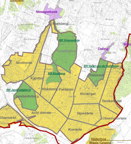 Figuur 5-9: aanduiding van de bosreservaten (groen), de Vlaams of erkende natuurreservaten (paars) en de openbare en/of domeinbossen (geel) in de buurt van het plangebied (rood) Zowel voor de