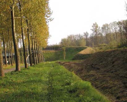 Deze verbindingsweg loopt van Heerenbeek naar het huis Velder. De route volgt de hoge oever van een beekmeander langs het huis Heerenbeek.
