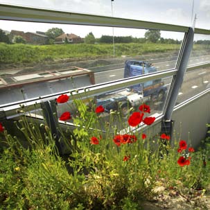 Hoe wordt de verspreiding berekend? De totaal uitgestoten vervuilende stoffen verspreiden zich in de lucht.