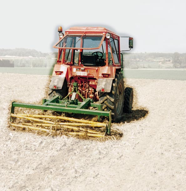 Erosiebestrijdingstechnieken Bij minimale grondbewerking worden de vegetatieresten van de tussenteelt (groenbedekker) of van de laatste oogst zoveel mogelijk aan de oppervlakte bewaard.