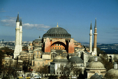 - Hagia Sophia Museum; in de zesde eeuw in opdracht van de
